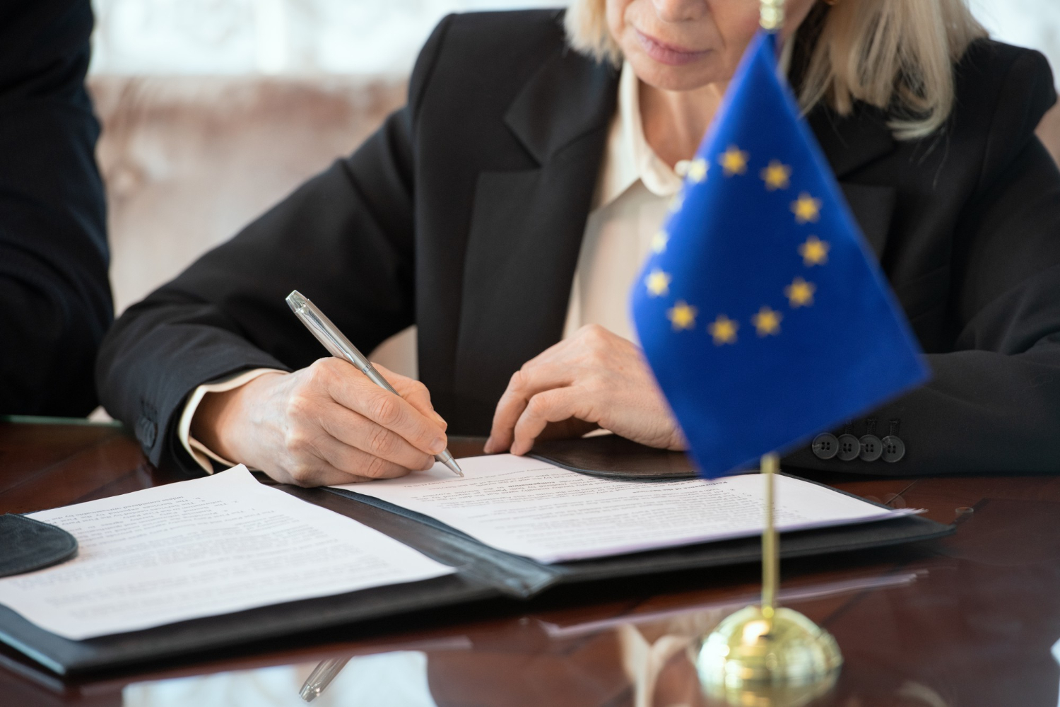 Dazi UE: possibili clausole contrattuali a protezione delle aziende